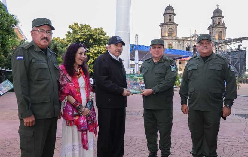 Cúpula militar con Ortega y Murillo