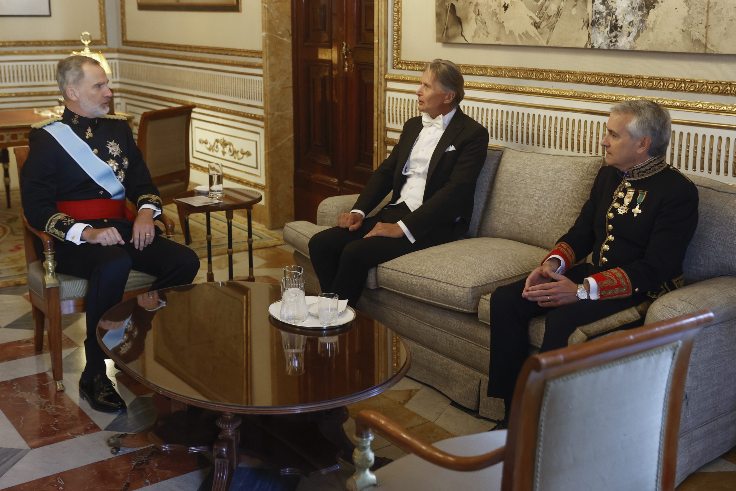 El rey Felipe VI recibe en audiencia al embajador de Nicaragua en España, Maurizio Gelli