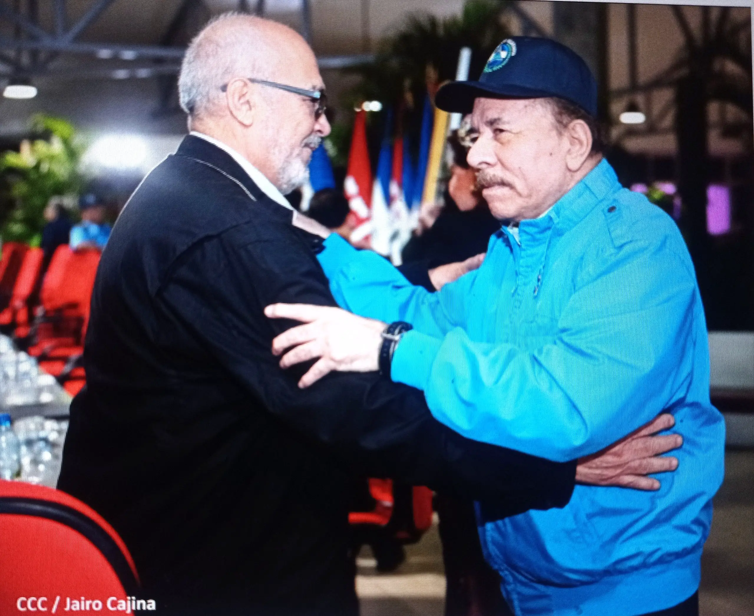 The Vice President of the Supreme Court, Marvin Aguilar García, greets the dictator Daniel Ortega