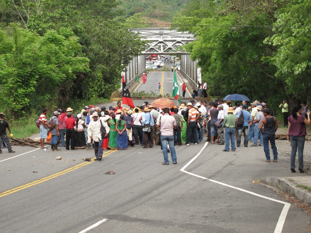 protestas contra represa Barro Blanco