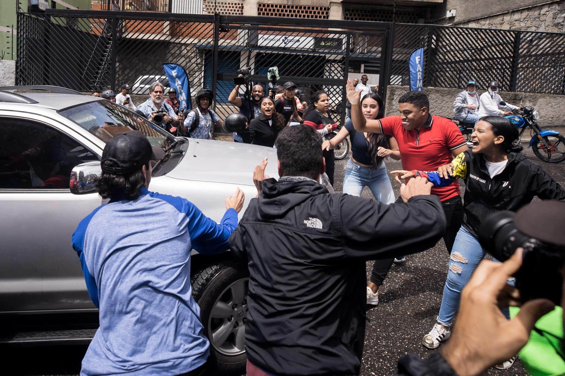 La señora del megáfono y las elecciones primarias de la oposición en Venezuela