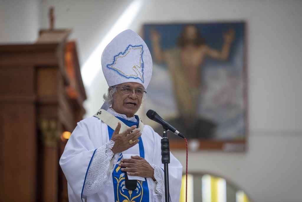 sacerdotes desterrados y encarcelados en Nicaragua