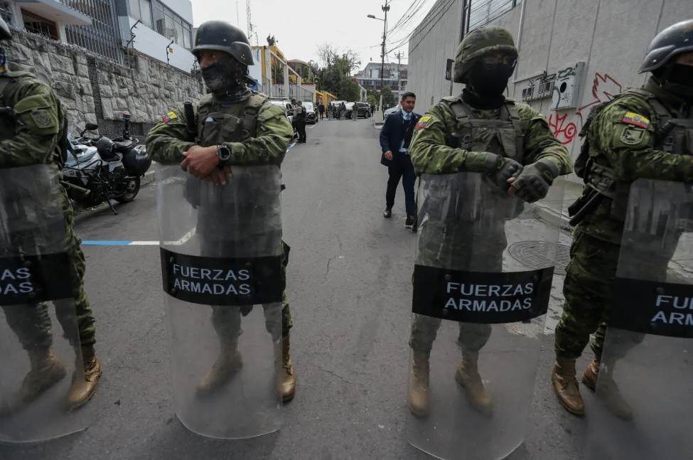vuelta militares Ecuador