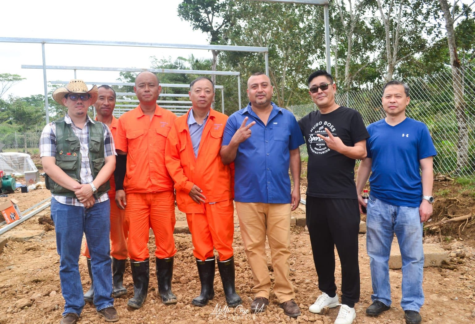 Erlin Jose Valdivia, mayor of Mulukuku, together with representatives of the Chinese company XinXin Linze. Photo from the Mulukuku mayor’s office.