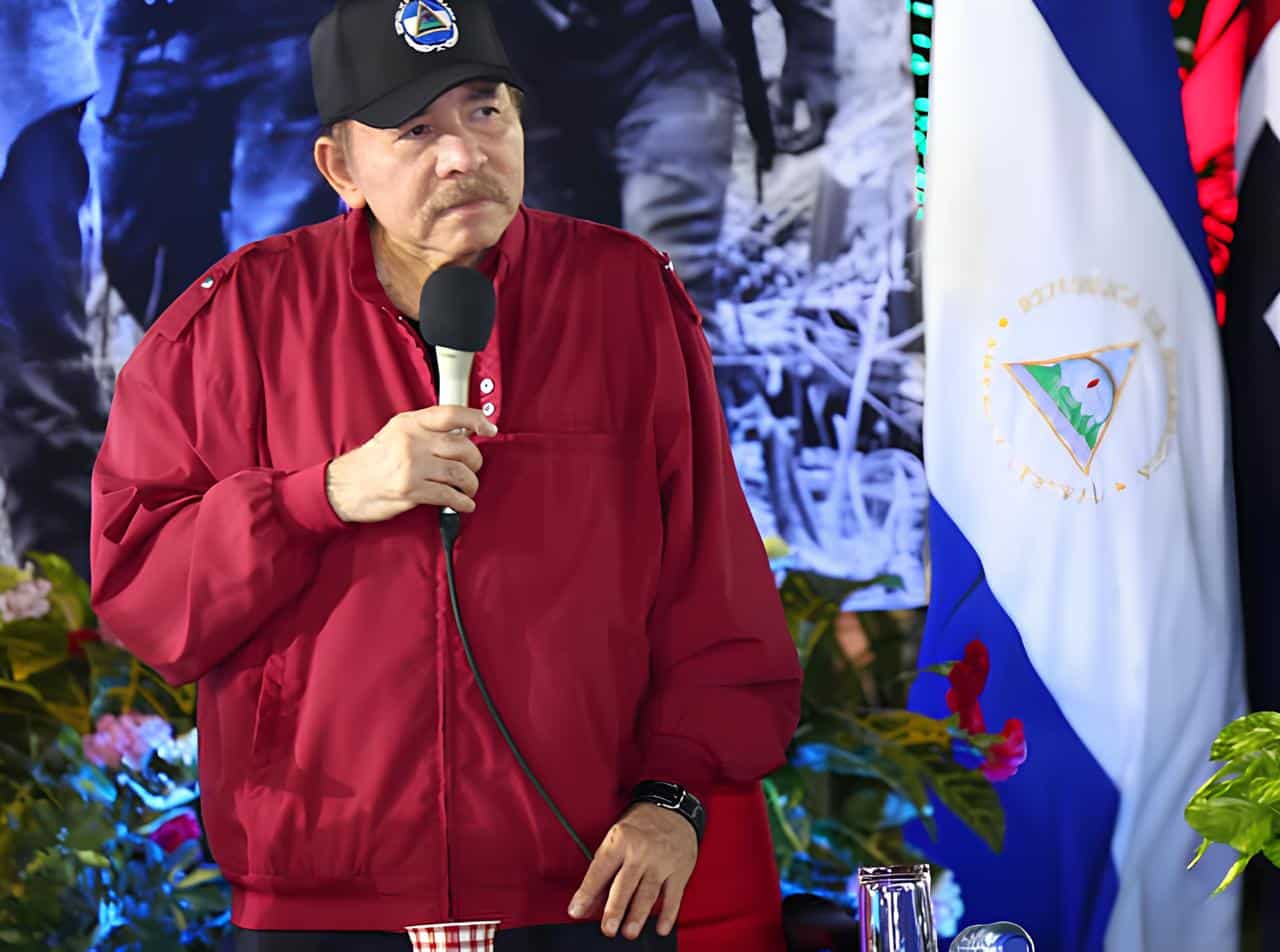 Daniel Ortega Humberto Ortega