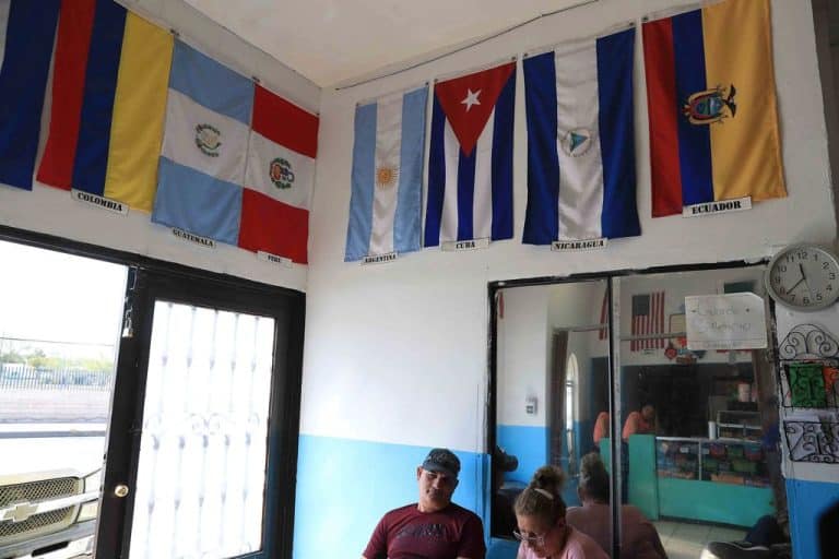 Migrantes en el albergue “Alabanzas al Rey”