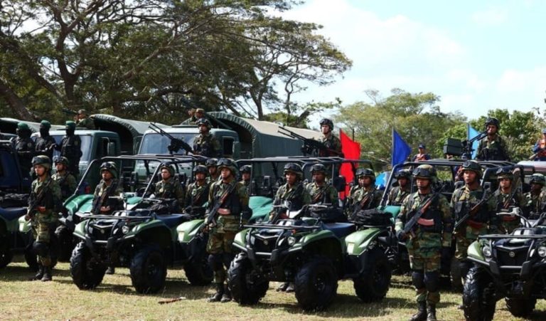 Soldados participan en un acto del Ejército de Nicaragua.