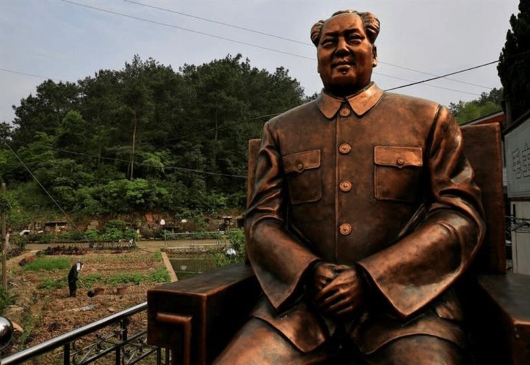 Estatua de Mao Zedong