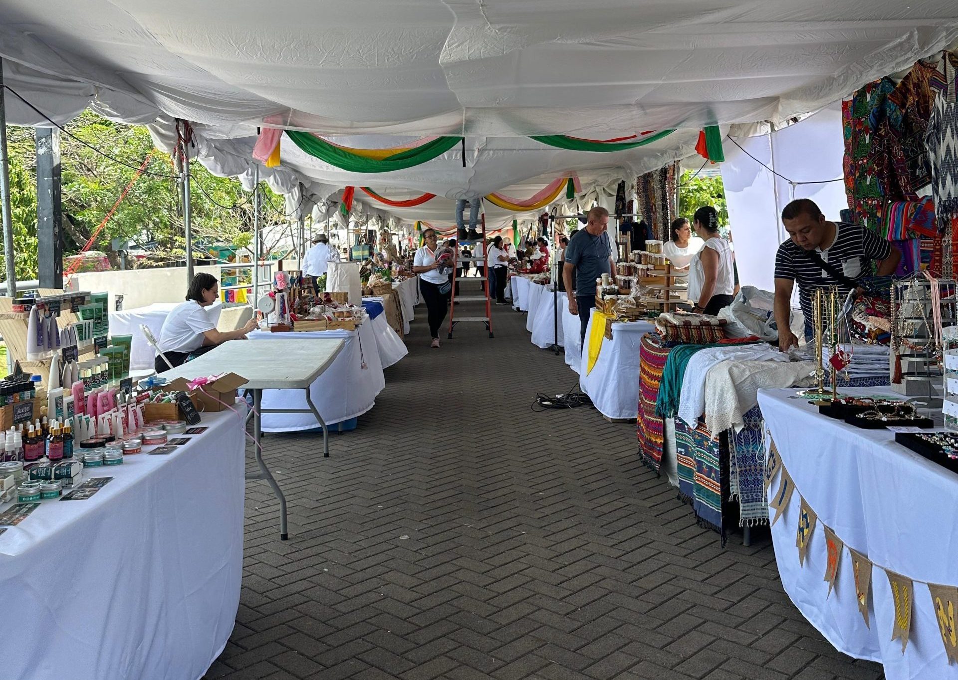 Feria internacional de Artesanos en Costa Rica
