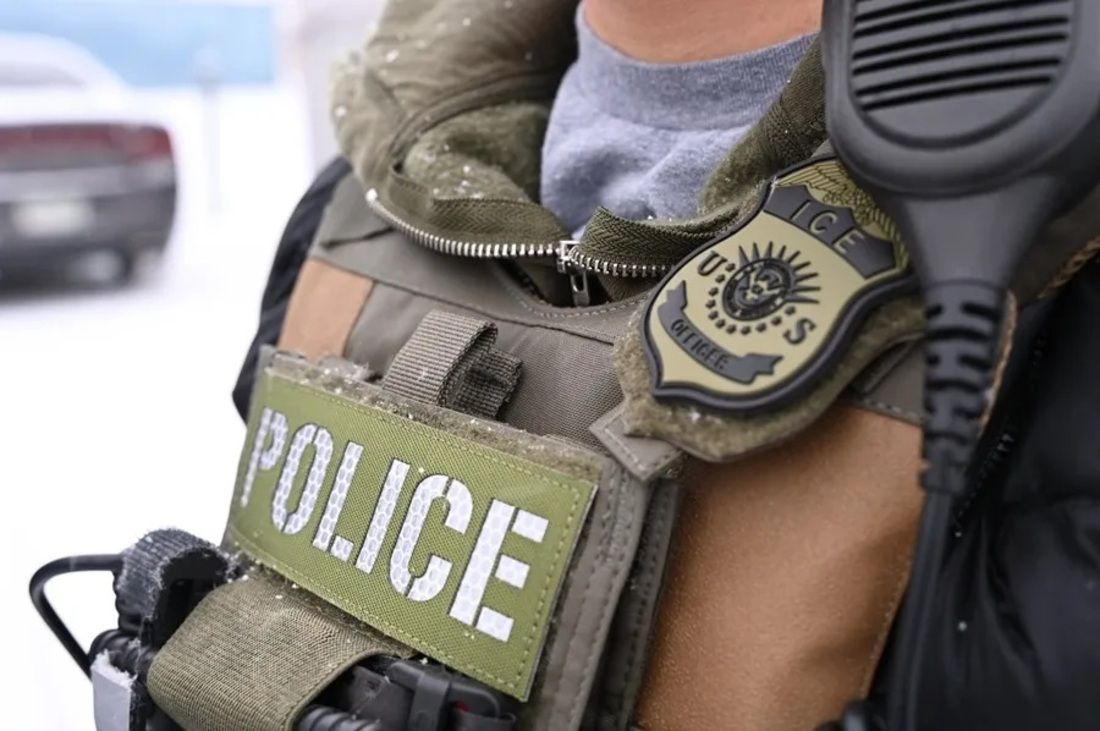 Agente del Servicio de Inmigración y Control de Aduanas (ICE)