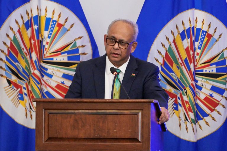 Albert Ramdin en la OEA