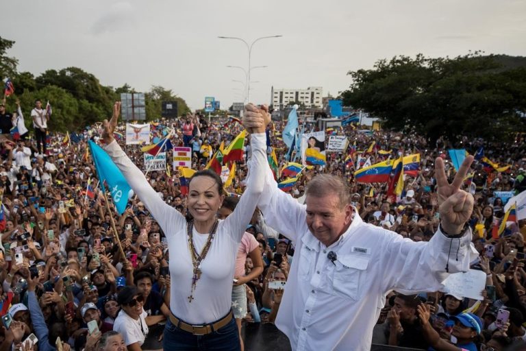 Edmundo Gonzalez (r.) then a Venezuelan presidential candidate, and opposition leader Maria Corina Machado