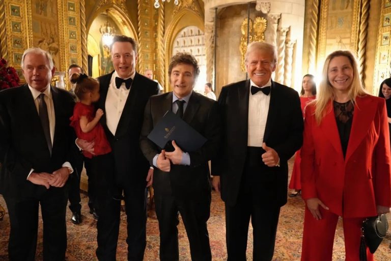 Javier Milei junto a Donald Trump