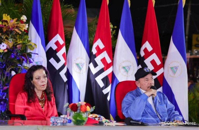 Daniel Ortega y Rosario Murillo