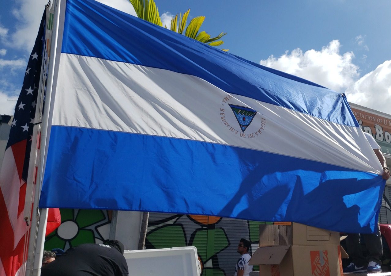 Marcha de nicas en el exilio