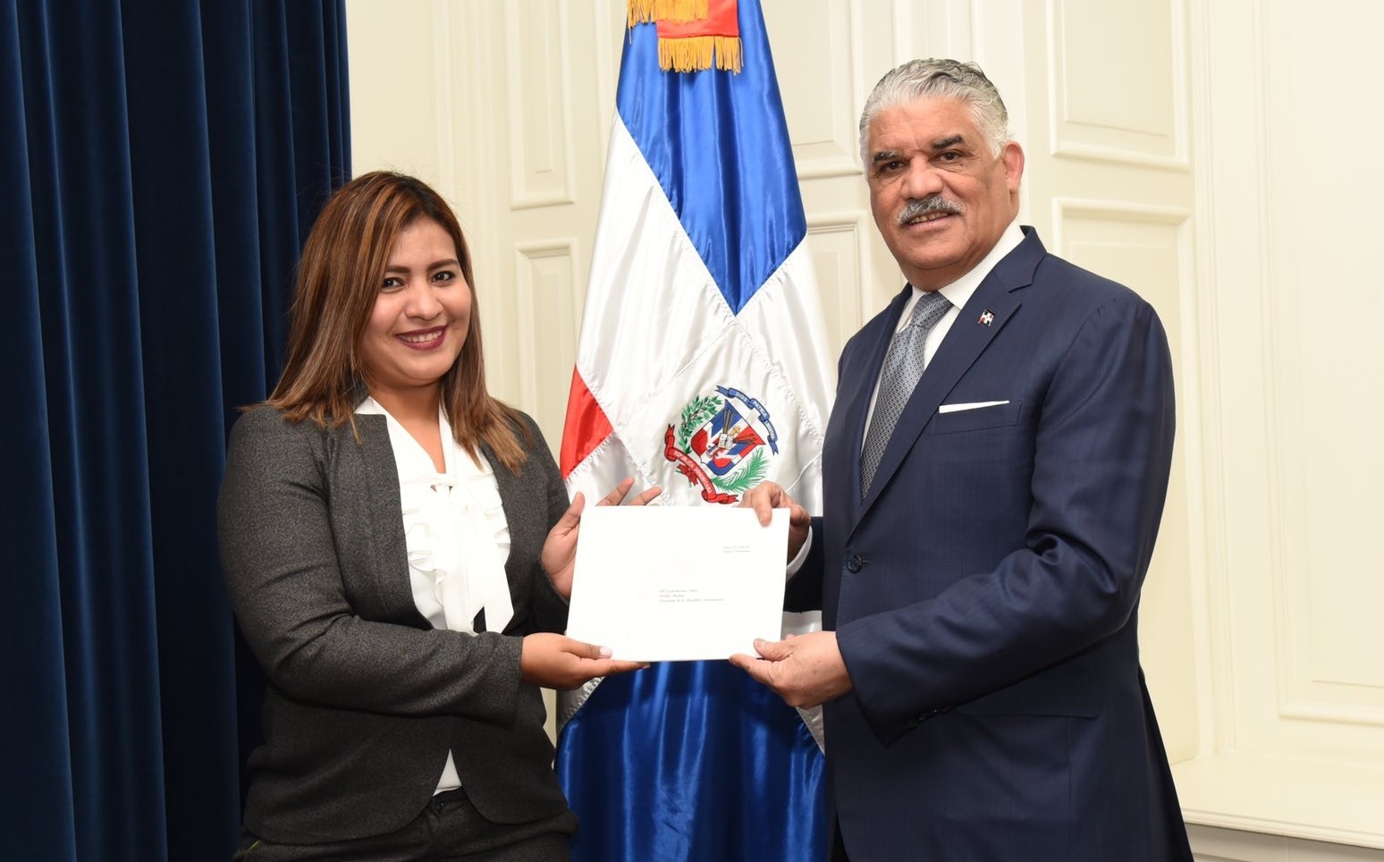 Iris Audelly Acuña Huete era embajadora de Nicaragua en Honduras