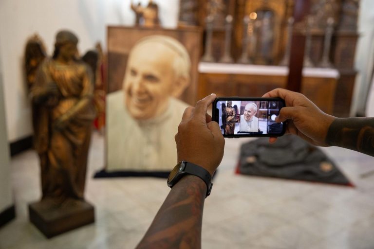 sucesión papa Francisco