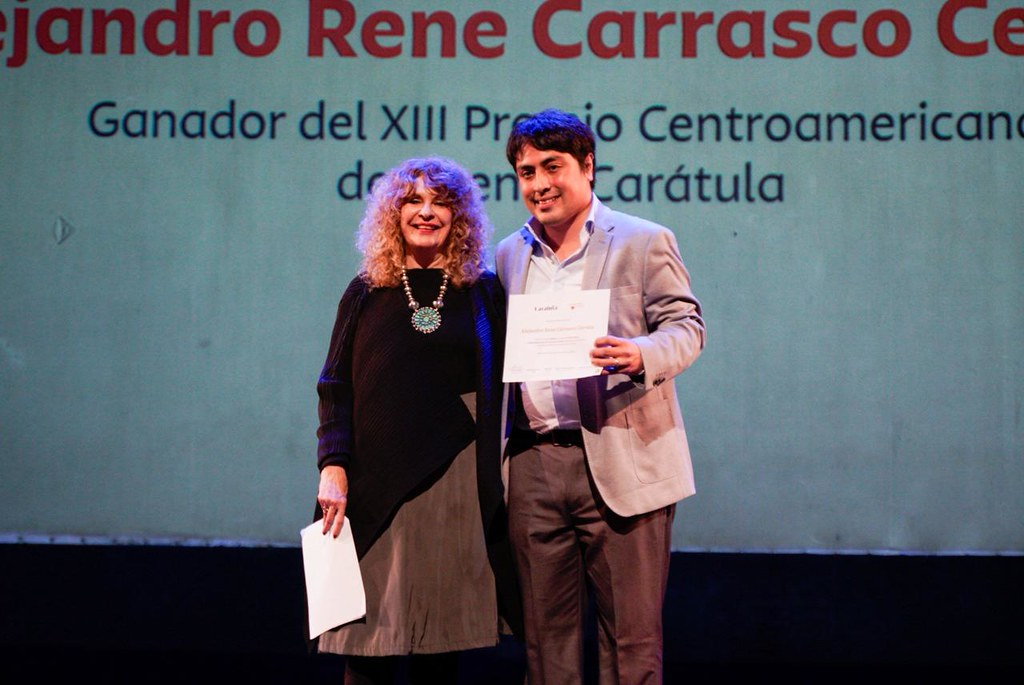 XIII Premio Carátula de Cuento al hondureño Alejandro René Carrasco