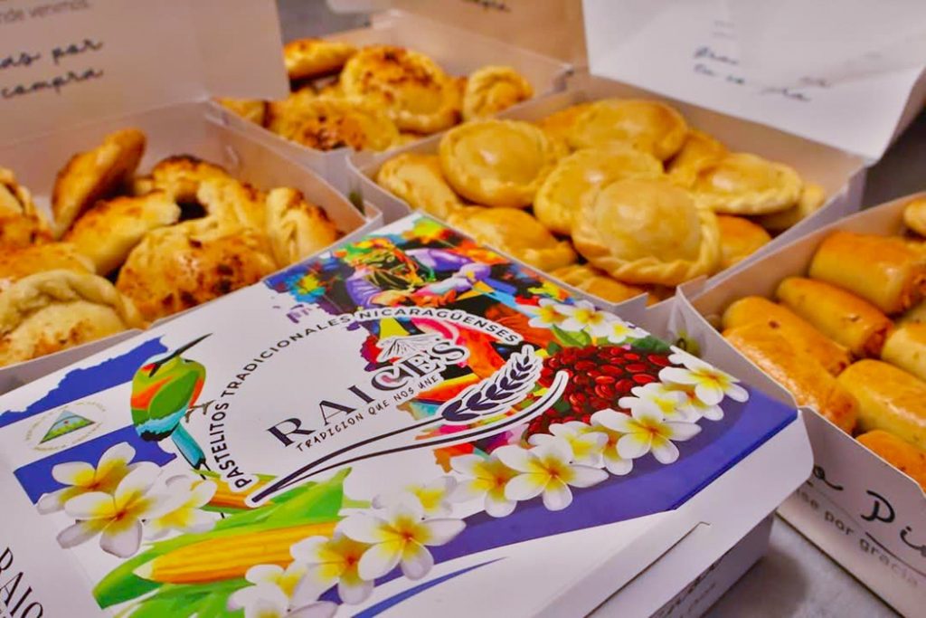 Caja de pastelería Raíces