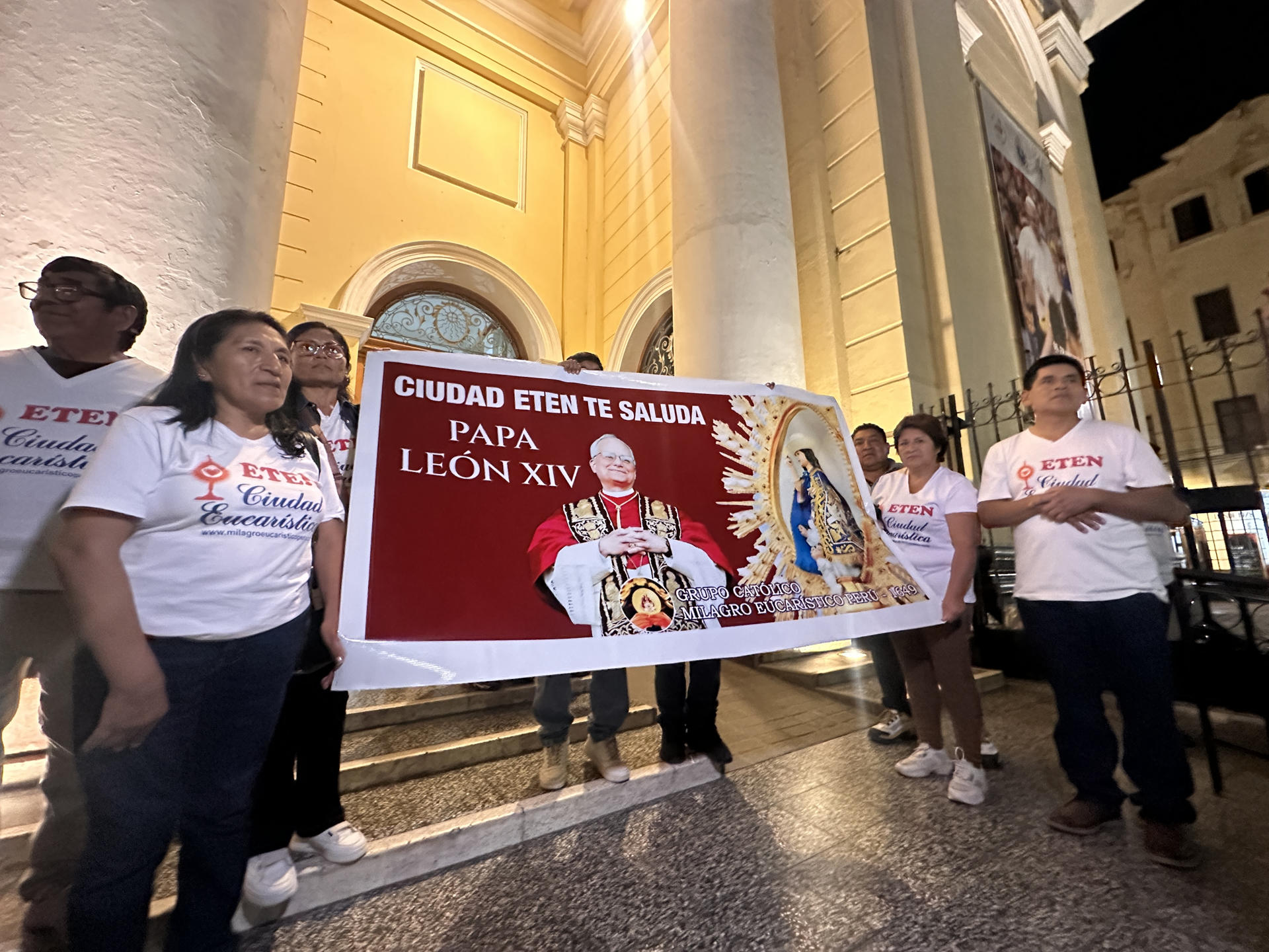 pancarta papa León XIV
