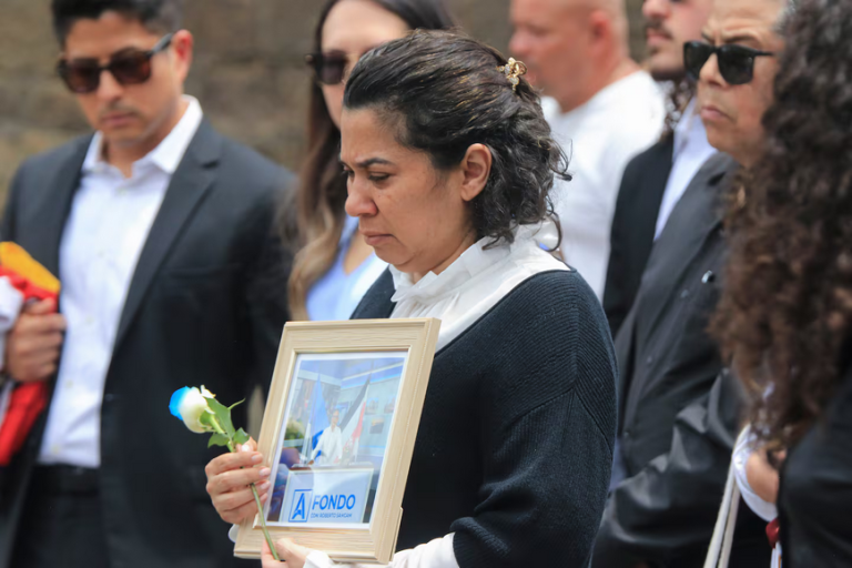 Claudia Vargas, esposa Roberto Samcam