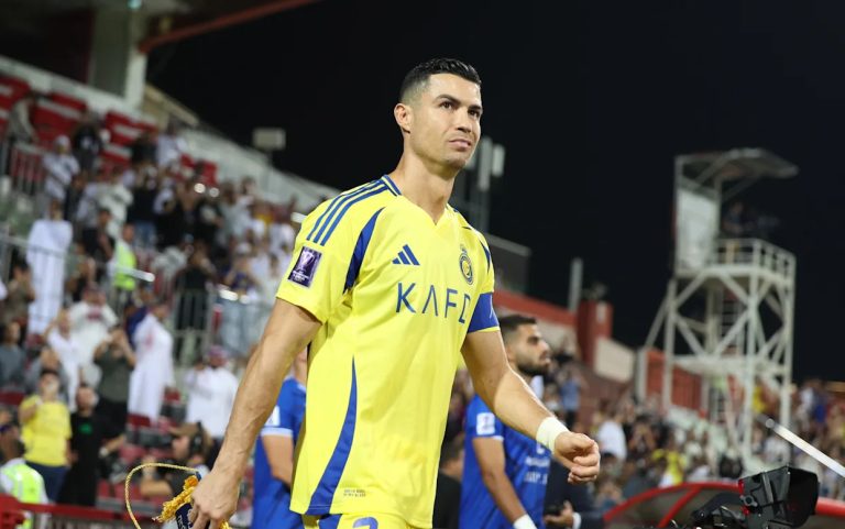 Cristiano Ronaldo durante un partido con Al-Nassr. EFE | Archivo