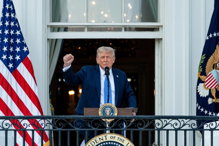 Trump prohíbe entradas EE. UU.