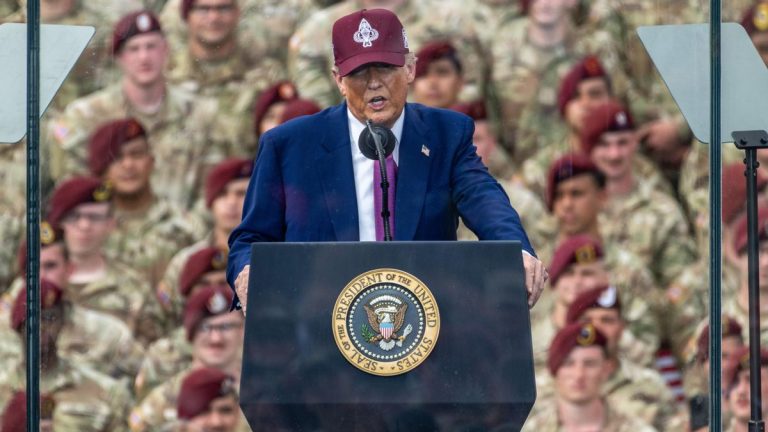 Trump militares política EE UU.