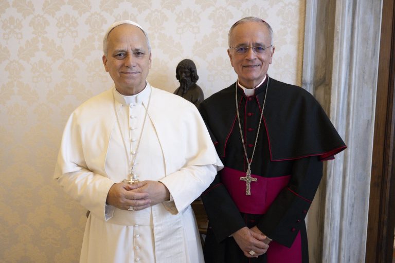 Obispo Baez con el Papa Leon XIV