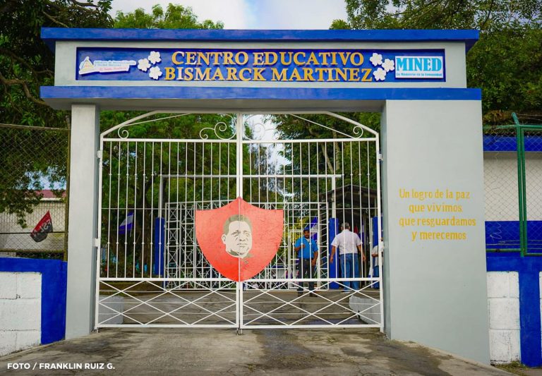 Bismarck Martínez colegio San José Jinotepe