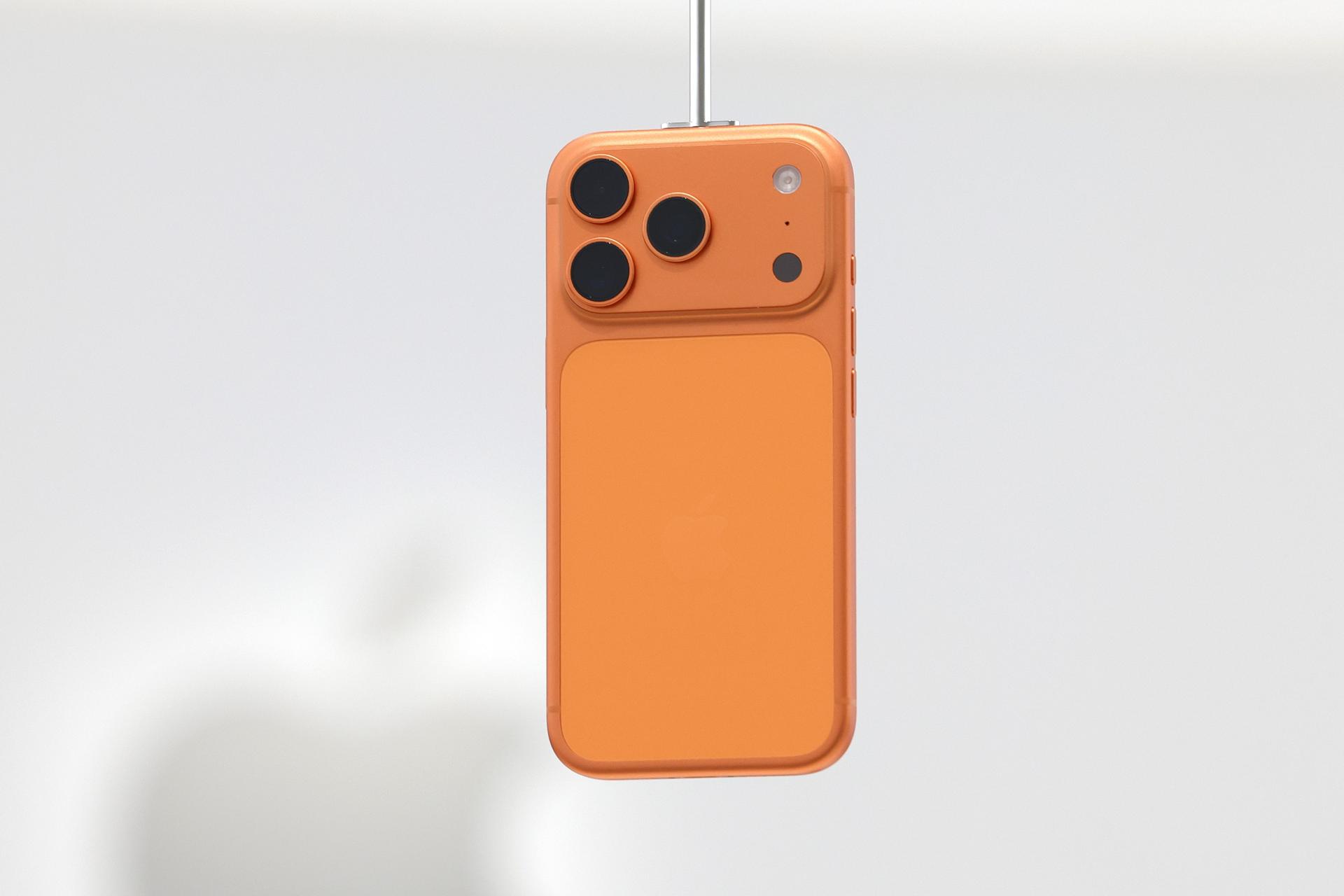 iPhone 17