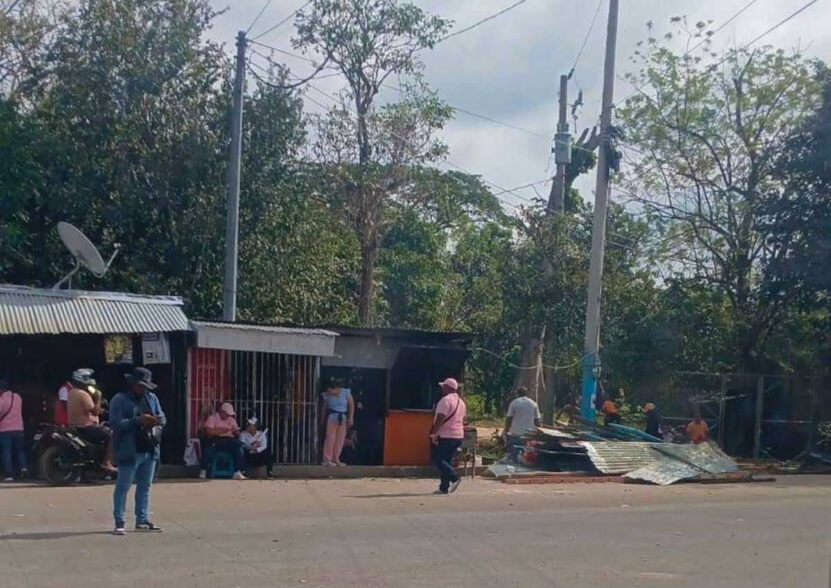 Comerciantes desalojados en Peñas Blancas
