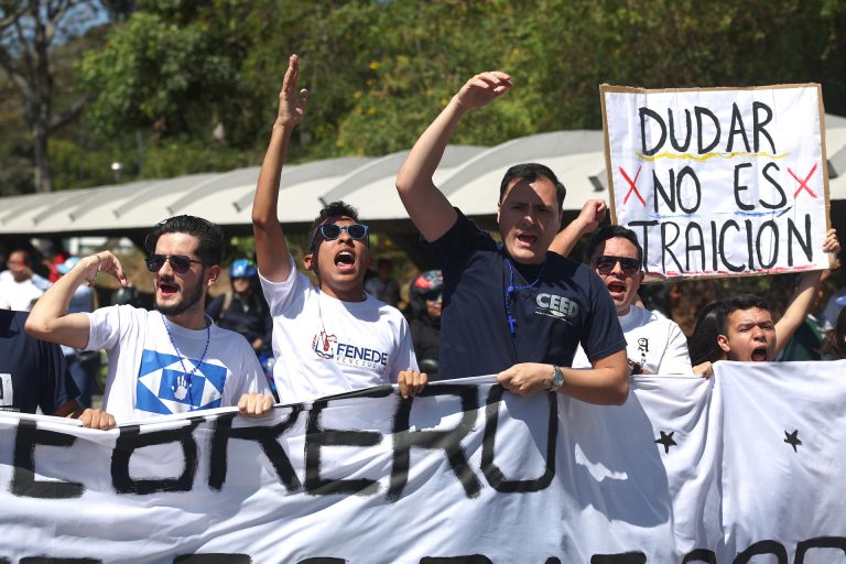 jóvenes universitarios venezuela