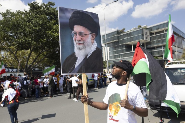 Protesta en contra de la guerra en Irán