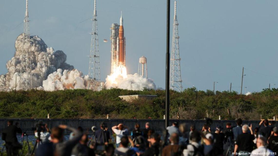 La misión espacial Artemis II partió hacia la Luna