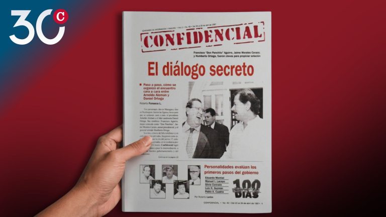 Portada de a edición 40 de la revista CONFIDENCIAL en abril de 1997